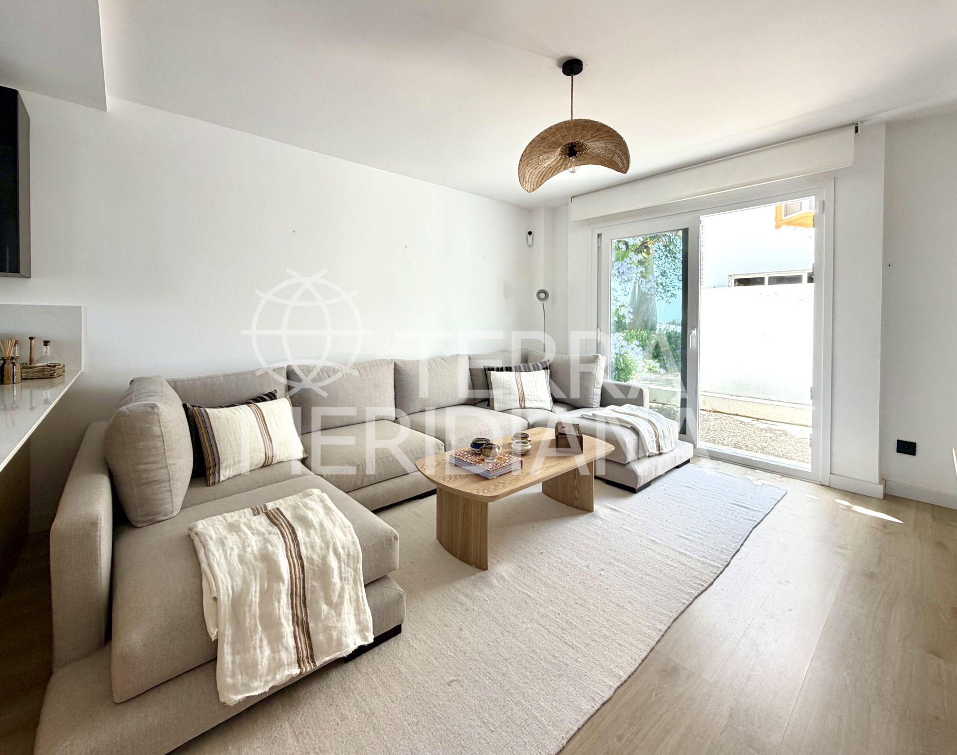 Duplex in Paseo del Río, Sotogrande