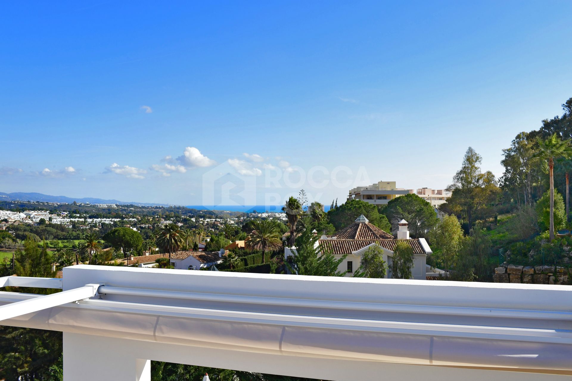 Villa for sale in Nueva Andalucía, a five-minute drive from Puerto Banus and city centre, as well as to beaches