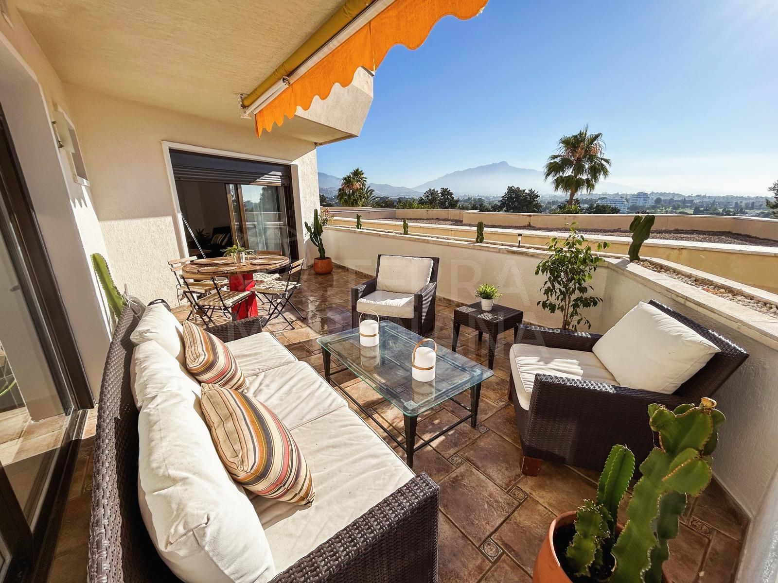 Apartment in Atalaya, Estepona