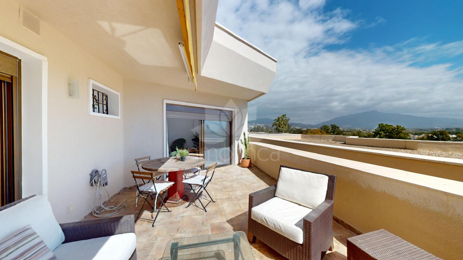 Apartamento en Atalaya, Estepona