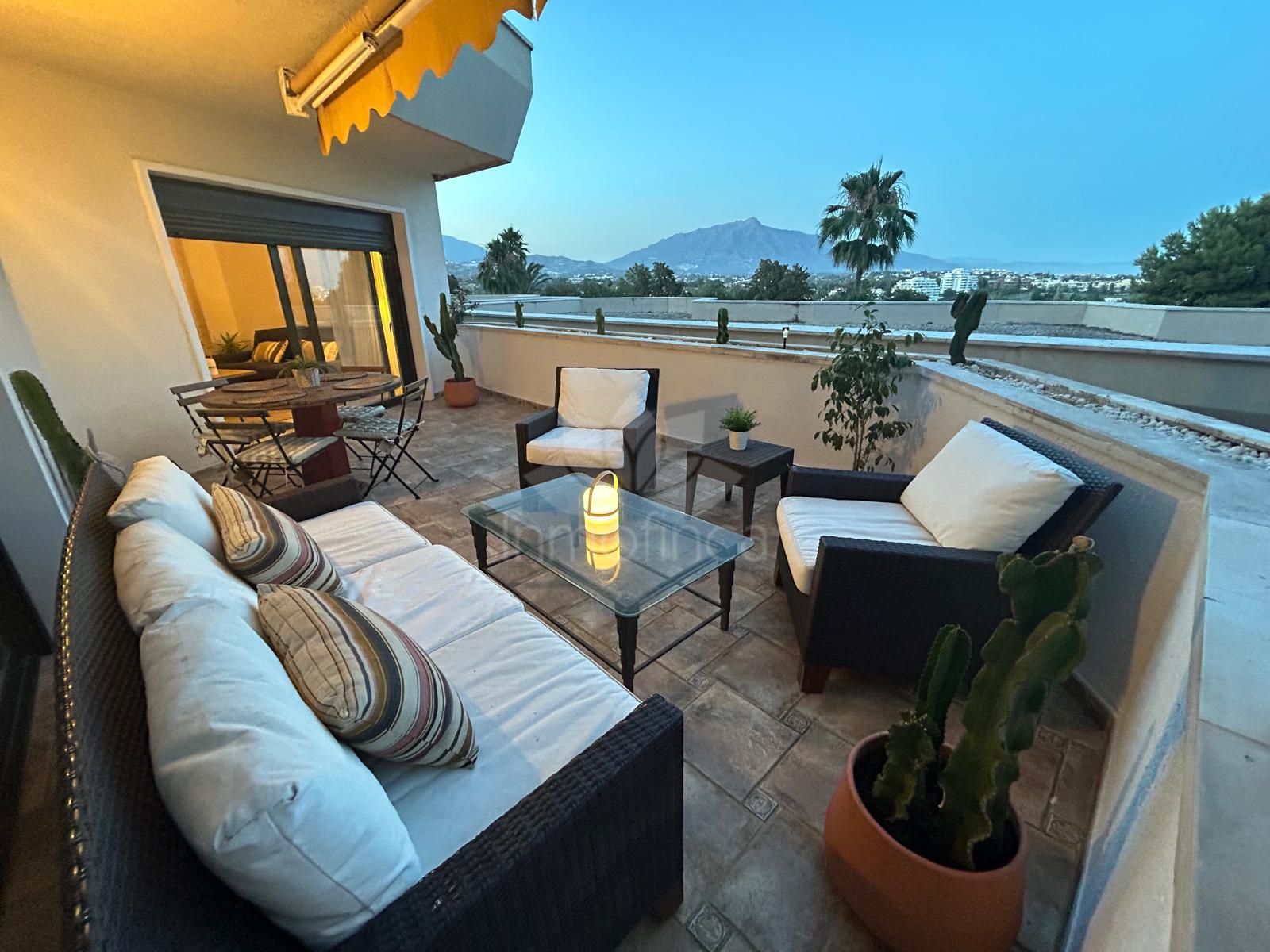 Apartamento en Atalaya, Estepona