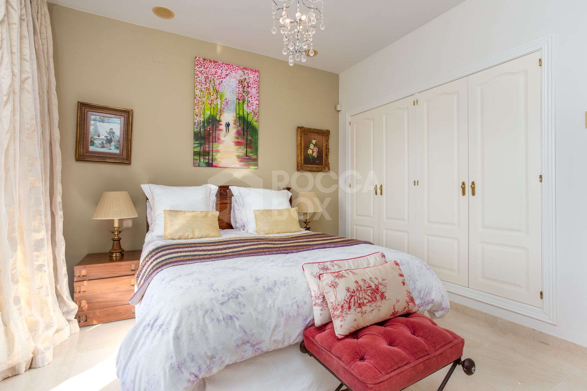 Front-line golf in Guadalmina Alta