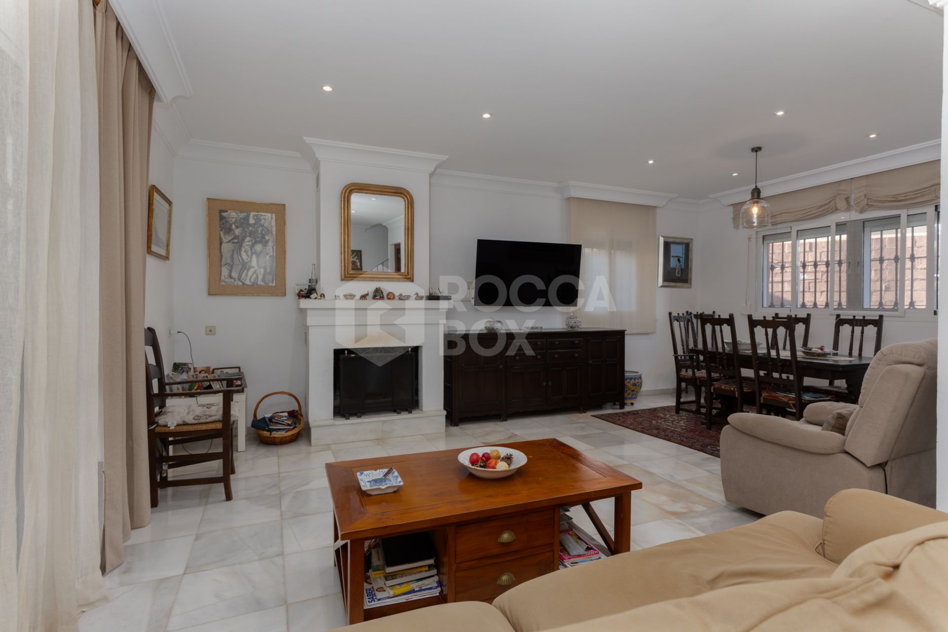 Villa for Sale in Las Petunias, San Pedro de Alcántara – Excellent Investment Opportunity