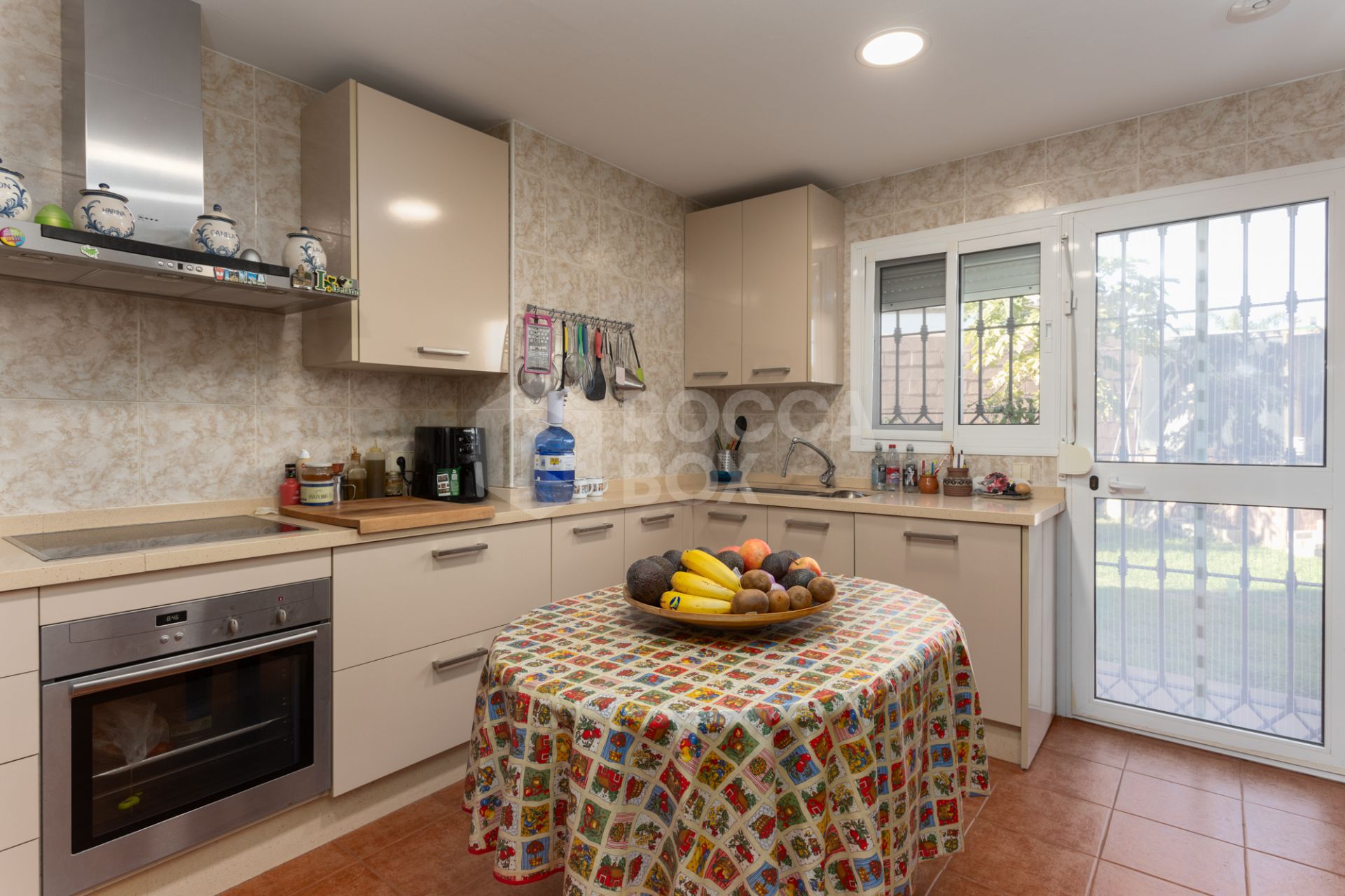 Villa for Sale in Las Petunias, San Pedro de Alcántara – Excellent Investment Opportunity