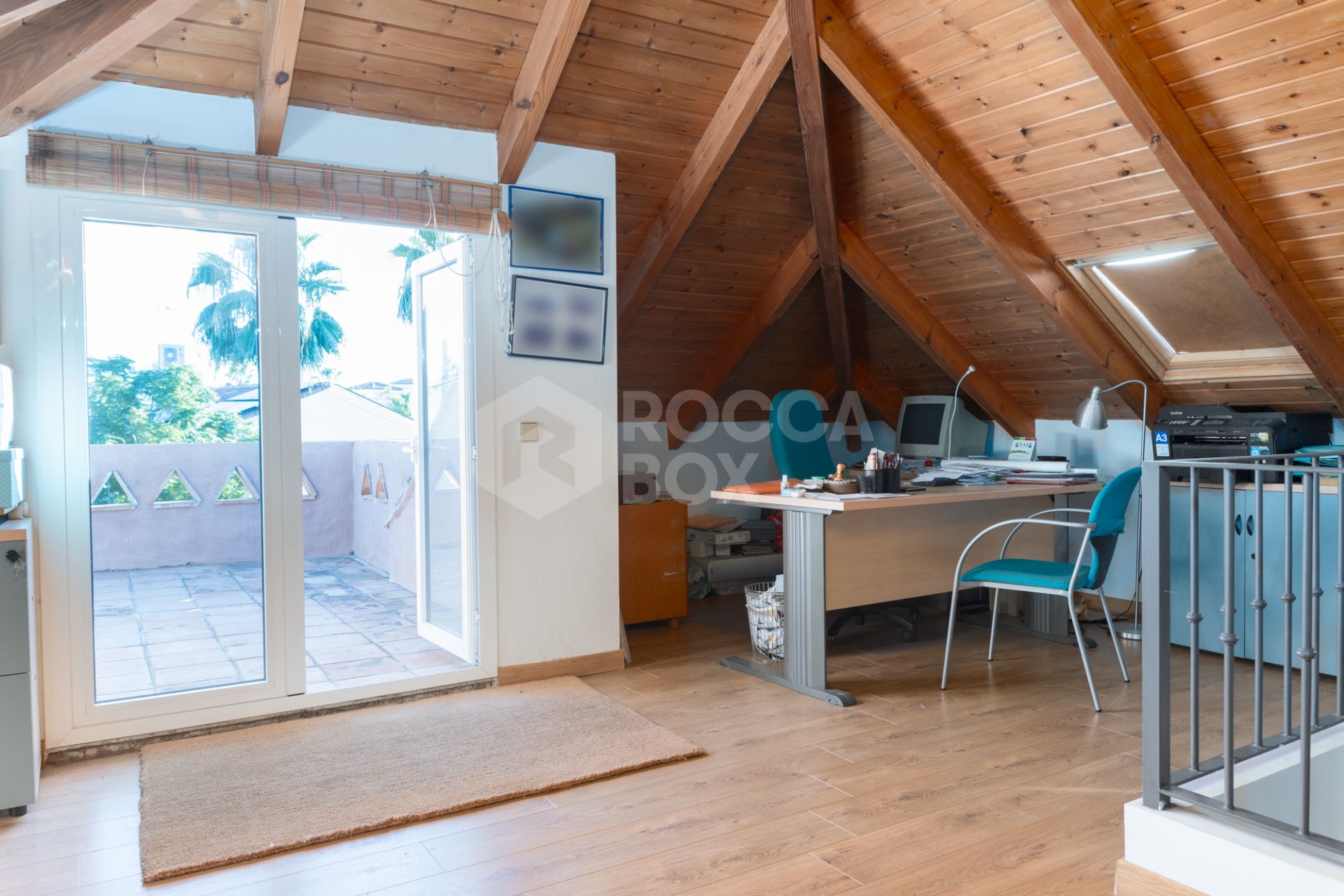 Villa for Sale in Las Petunias, San Pedro de Alcántara – Excellent Investment Opportunity