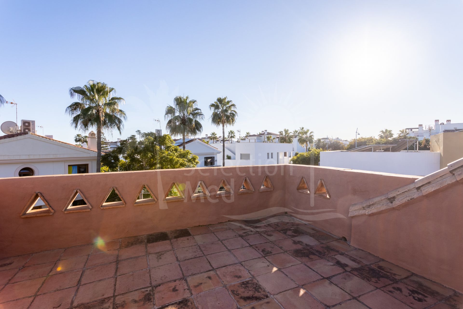 Villa en venta en Las Petunias, San Pedro de Alcántara – Excelente oportunidad de inversión