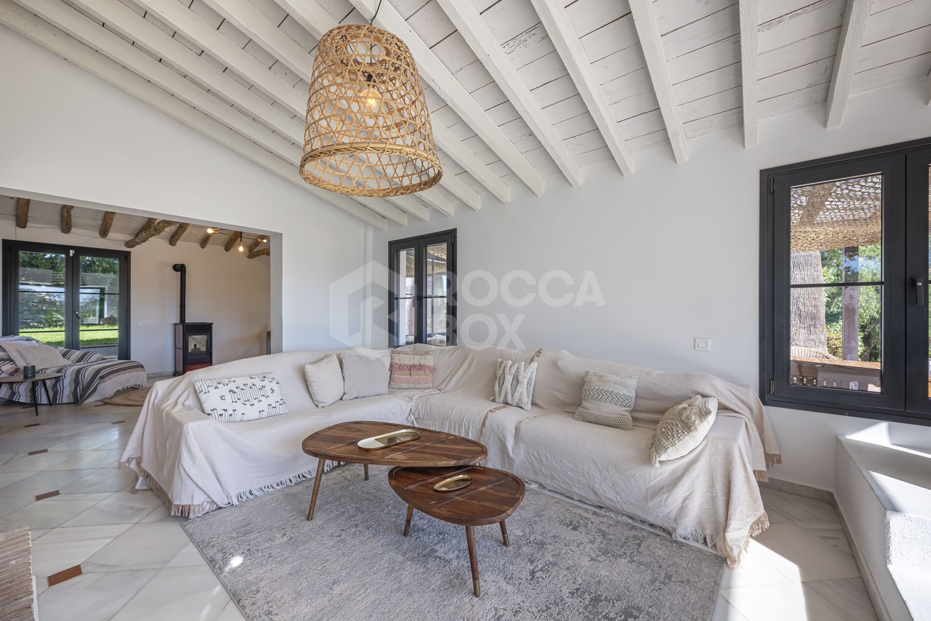 Charming Villa with Panoramic Views in Guadalmina Alta