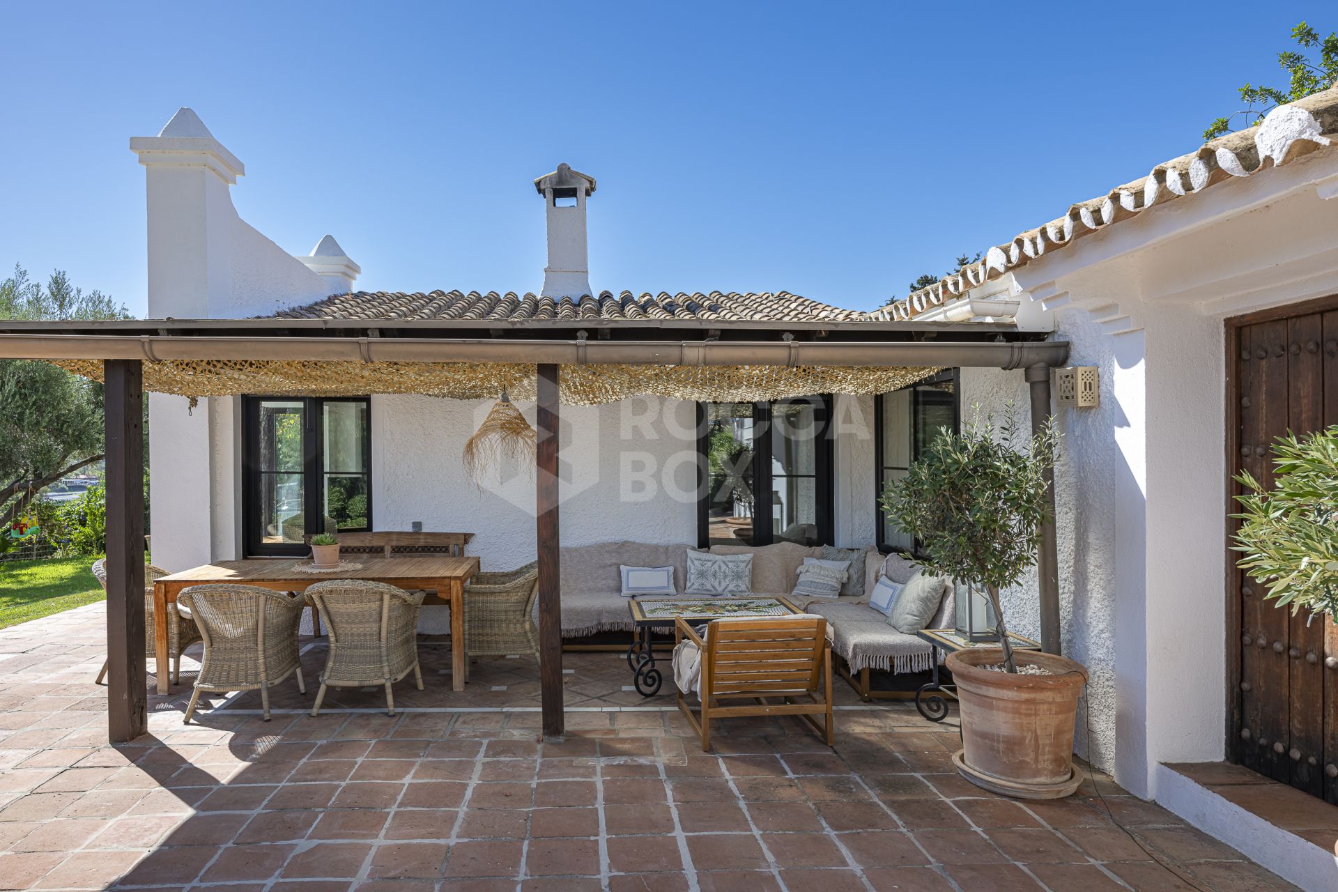 Charming Villa with Panoramic Views in Guadalmina Alta