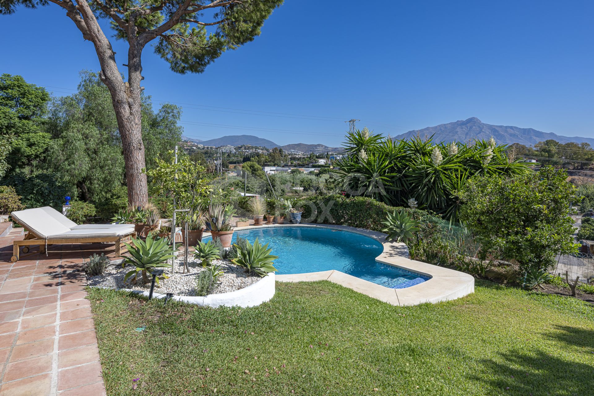 Charming Villa with Panoramic Views in Guadalmina Alta