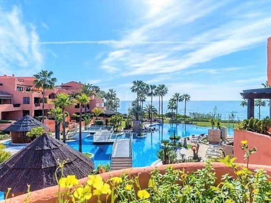 Estepona apartment for sale - Mar Azul - Beach frontline