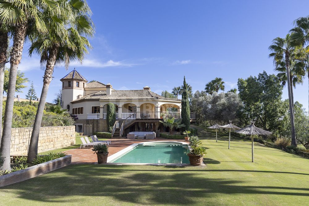 Exclusive villa sale Sotogrande | Frontline golf Sotogrande property