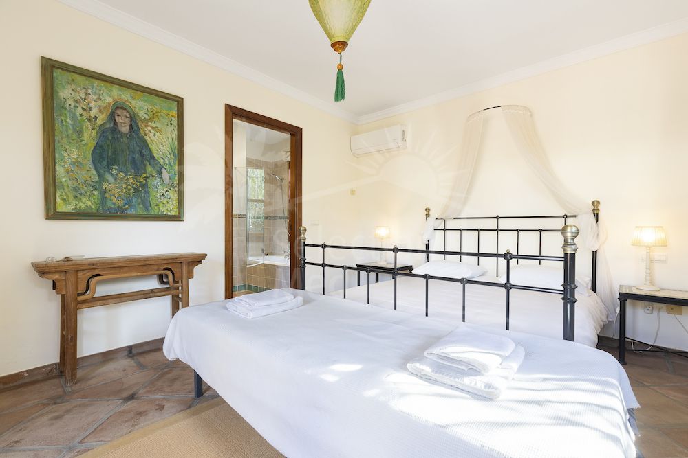 Villa exclusiva en venta Sotogrande | Primera linea de golf Almenara Sotogrande