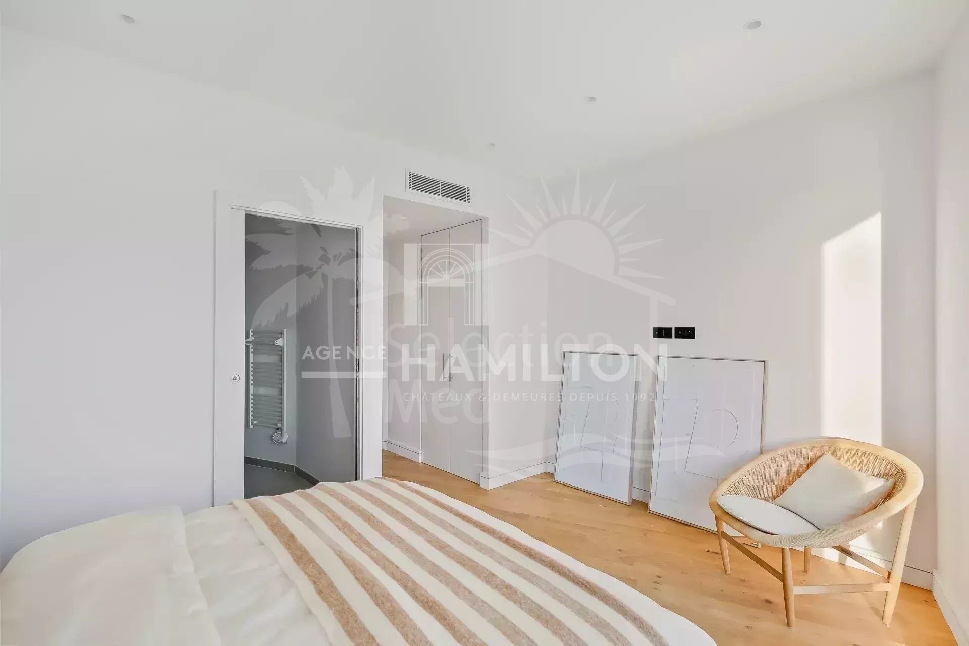 Cannes – Exceptional rooftop villa just steps from the Old Port, La Croisette ...