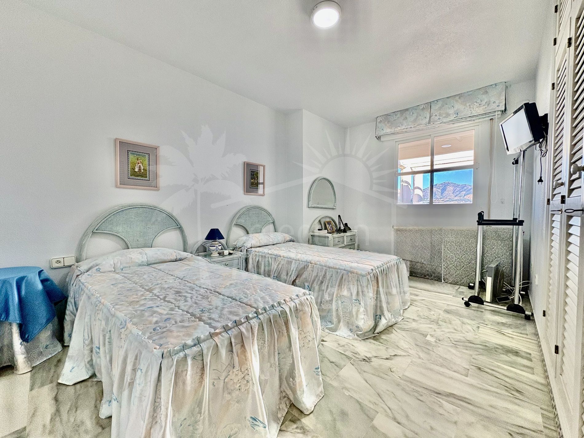 Exceptional Top-Floor Residence with Panoramic Sea Views – Fuengirola Beachfront