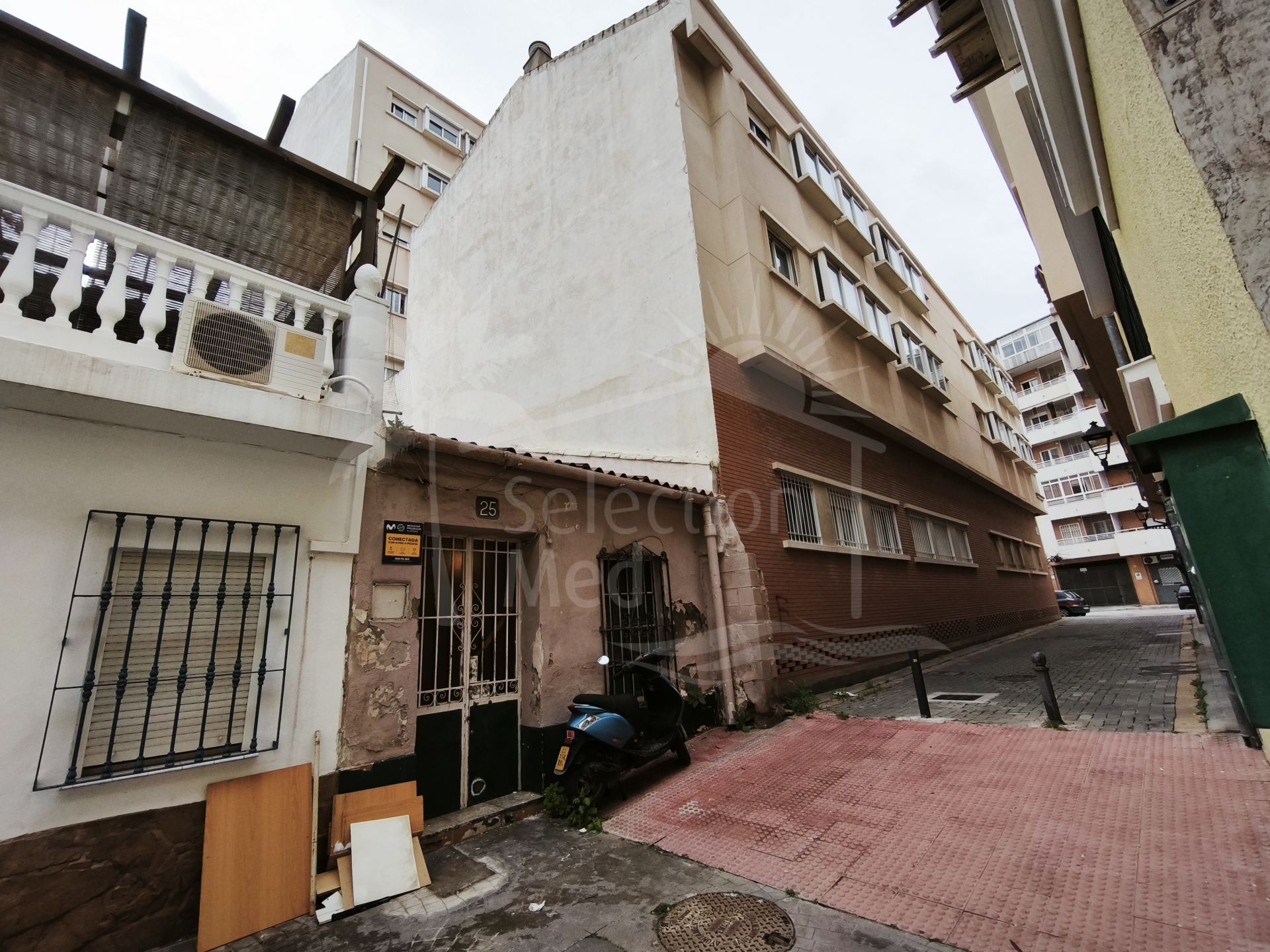 Chalet à rénover entièrement avec un grand potentiel d’agrandissement à Malaga