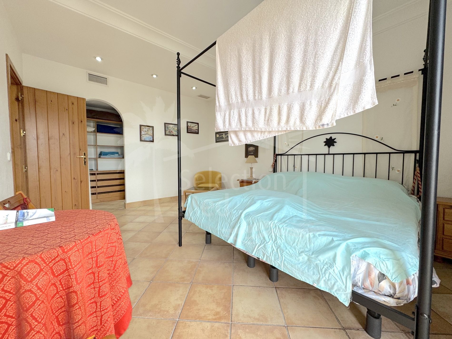 Apartamento de 2 dormitorios en la Marina de Puerto Banus