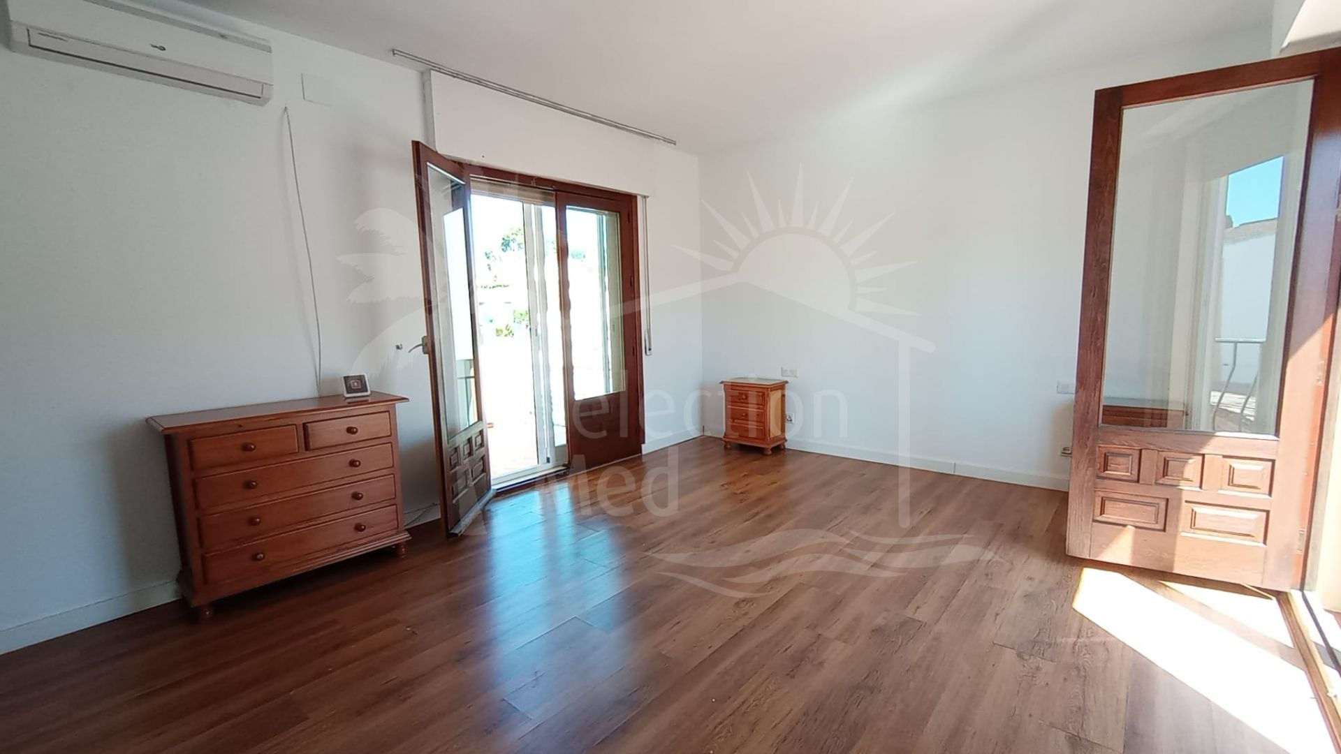 Spacious Villa with Exceptional Development Potential – El Coto, Mijas Costa