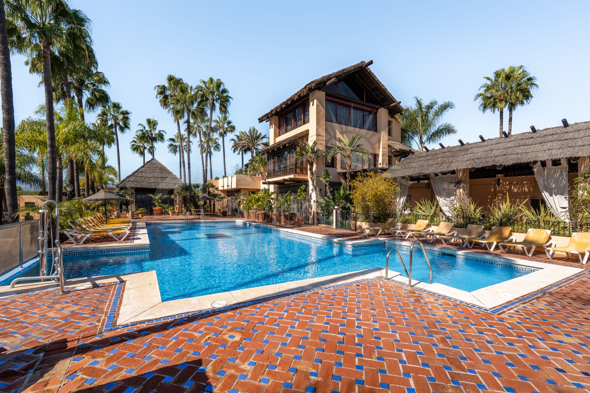 4-Bedroom Town House in Condes de Iza, Nueva Andalucia
