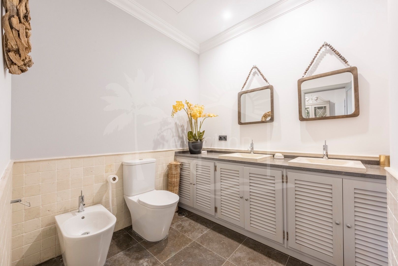 Stunning De-Luxe Villa With Panoramic Sea and Countryside Views in Sotogrande Alto.