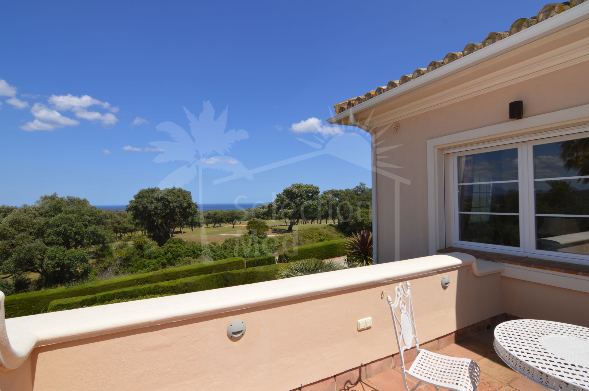 Stunning Front Line Golf Villa in San Roque Club - Luxurious Living with Breathtaking Views