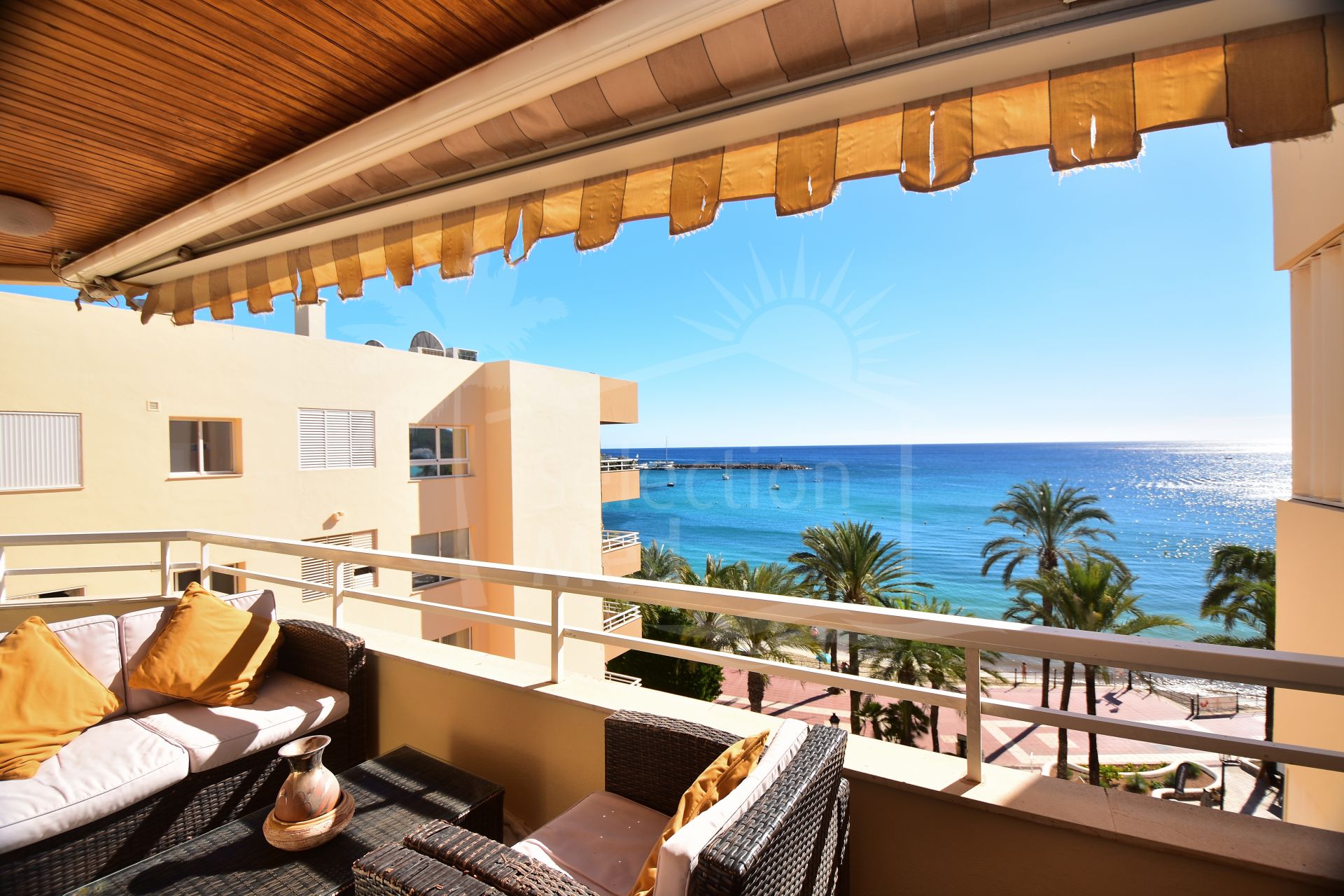 Spectacular beach front penthouse in Santa Eulalia