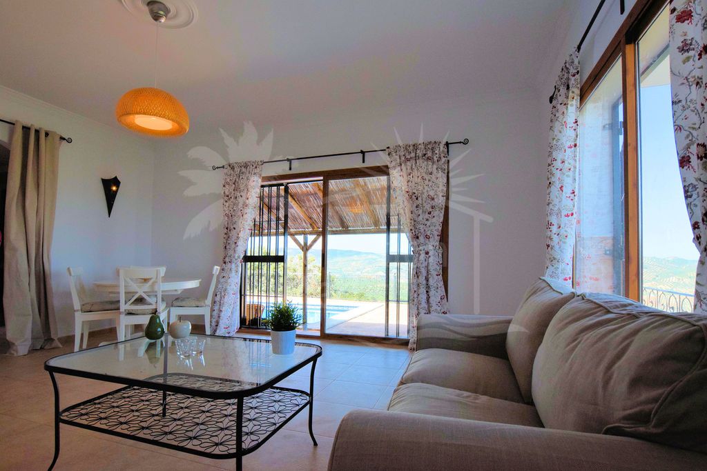 Lovely chalet in Iznajar with stunning views
