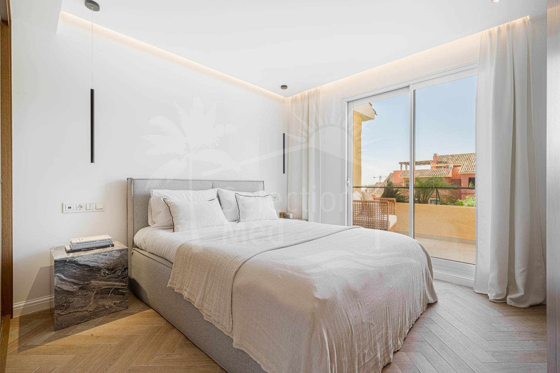 Renovated Duplex Penthouse in Cancelada, New Golden Mile