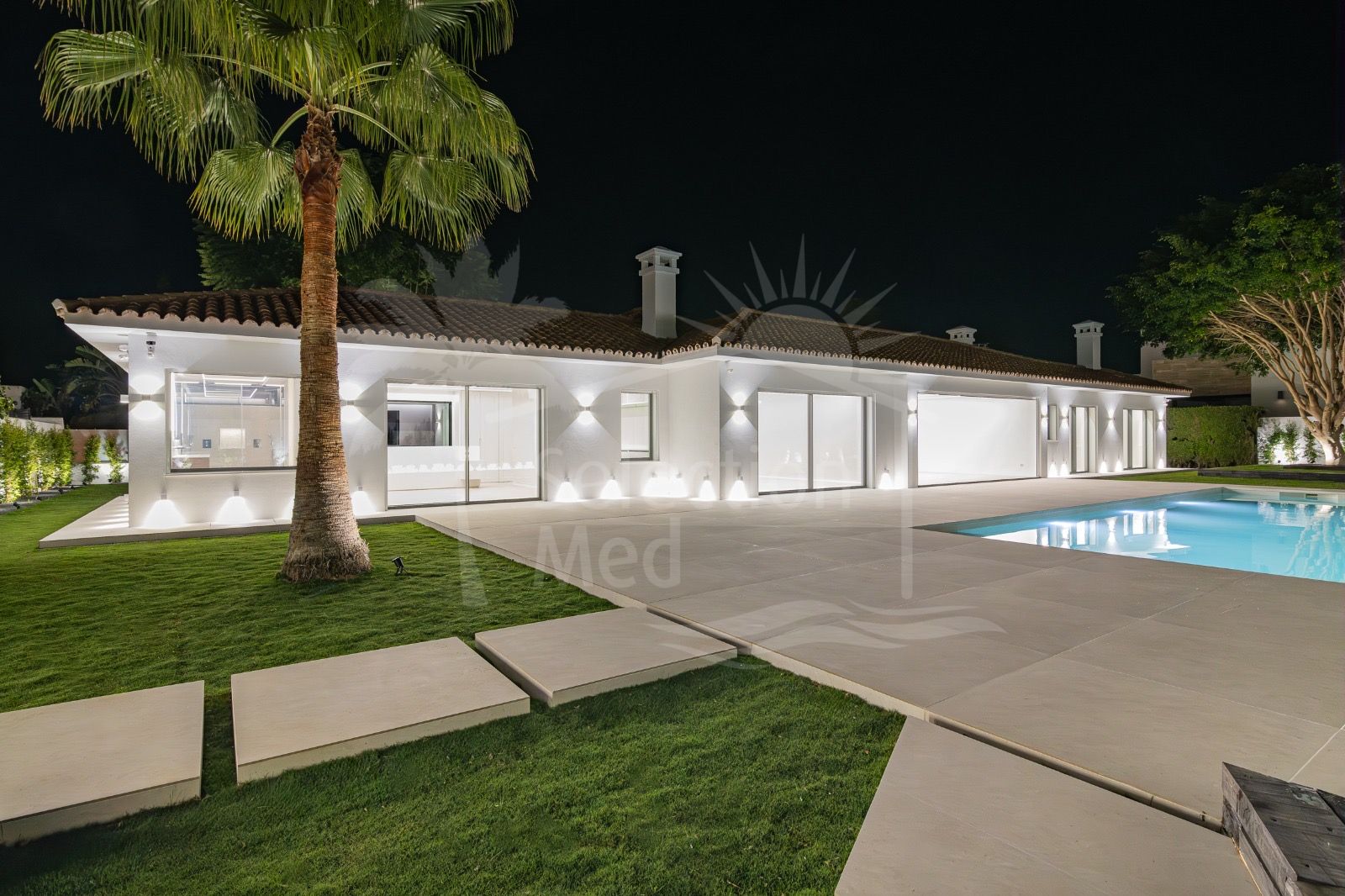 VILLA ENCANTO - ELEGANT FRONTLINE GOLF VILLA