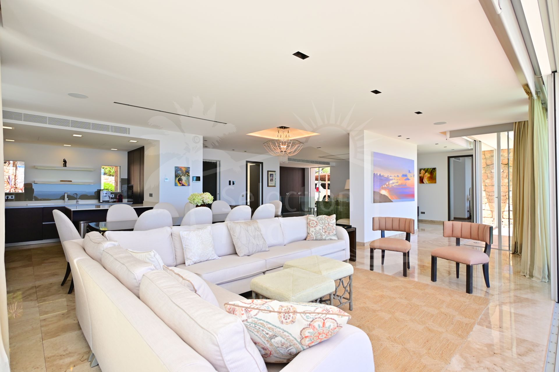 Splendide villa contemporaire avec une vue sur mer imbatable