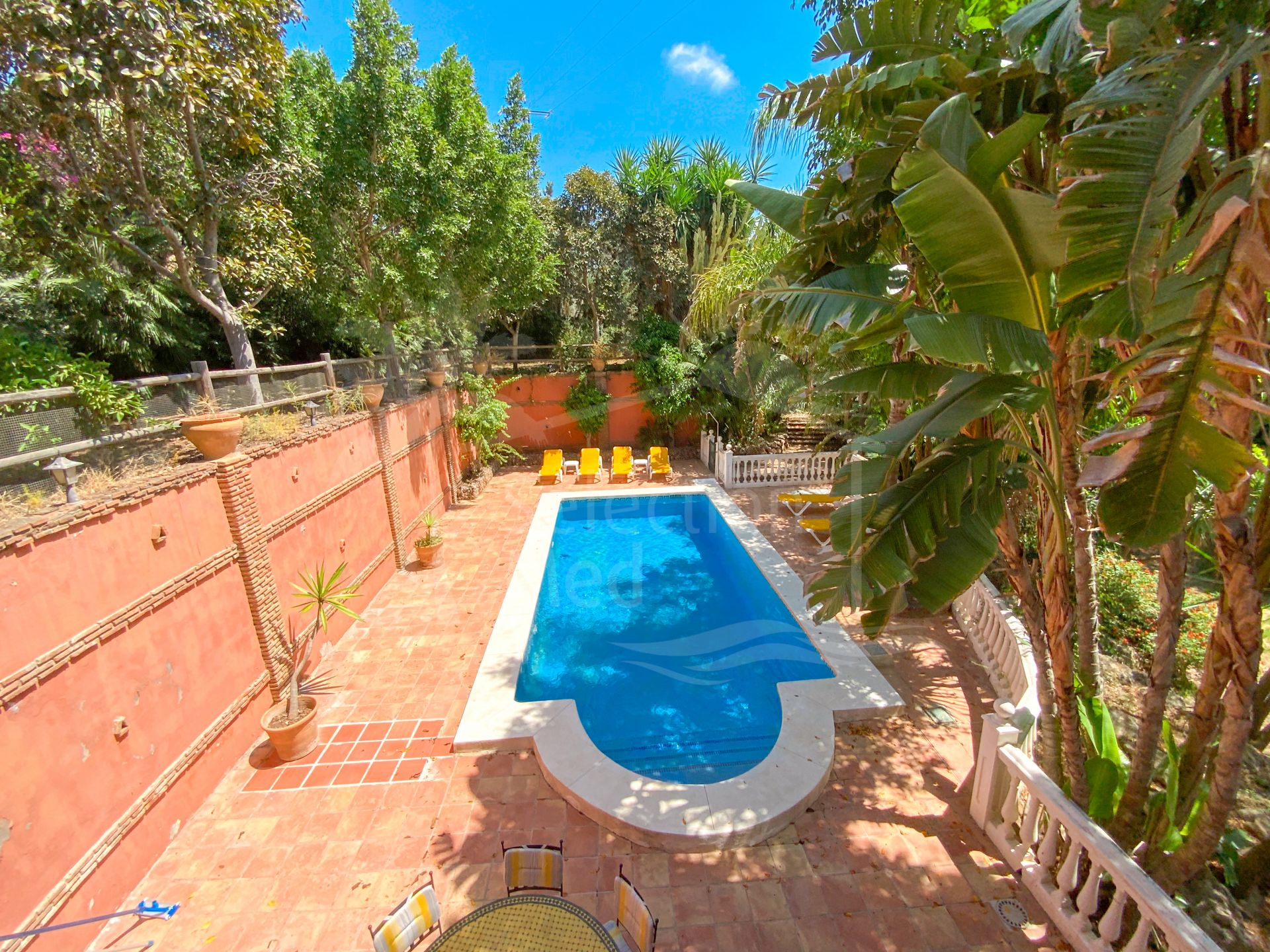 Propriété avec annexes et 10 box , Mijas Golf