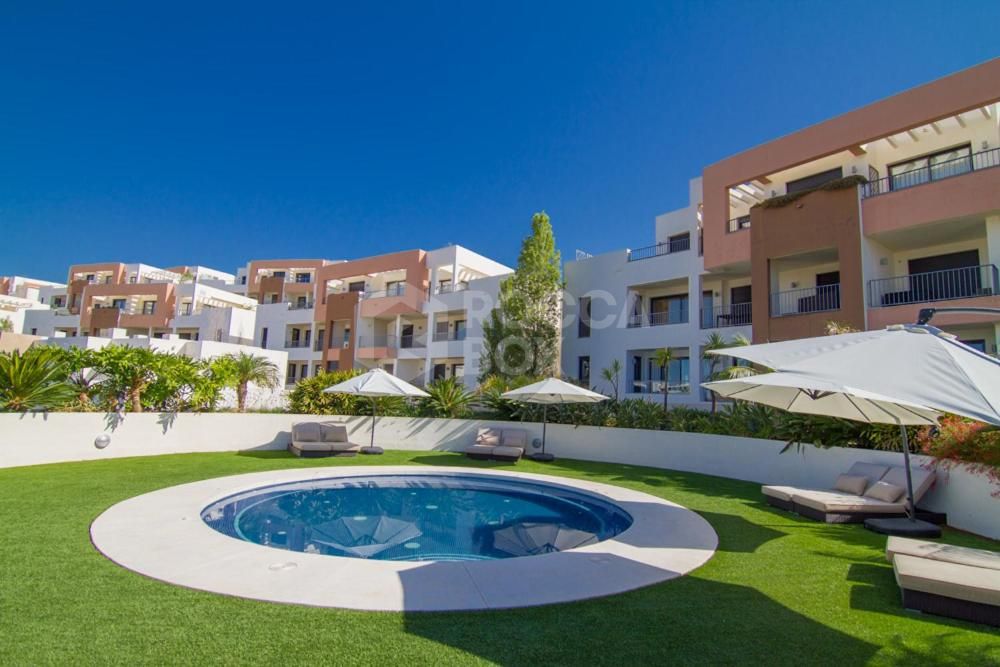 Elegant Duplex in Samara Resort, Altos de Los Monteros, Marbella