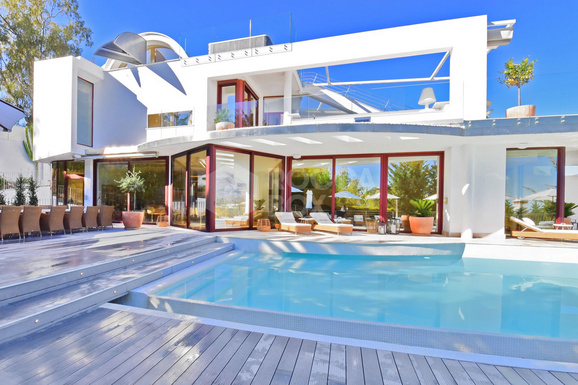 Spectacular South-East Facing Four-Level Contemporary Villa with Sea and Mountain Views in the Heart of Nueva Andalucía’s Golf Valley