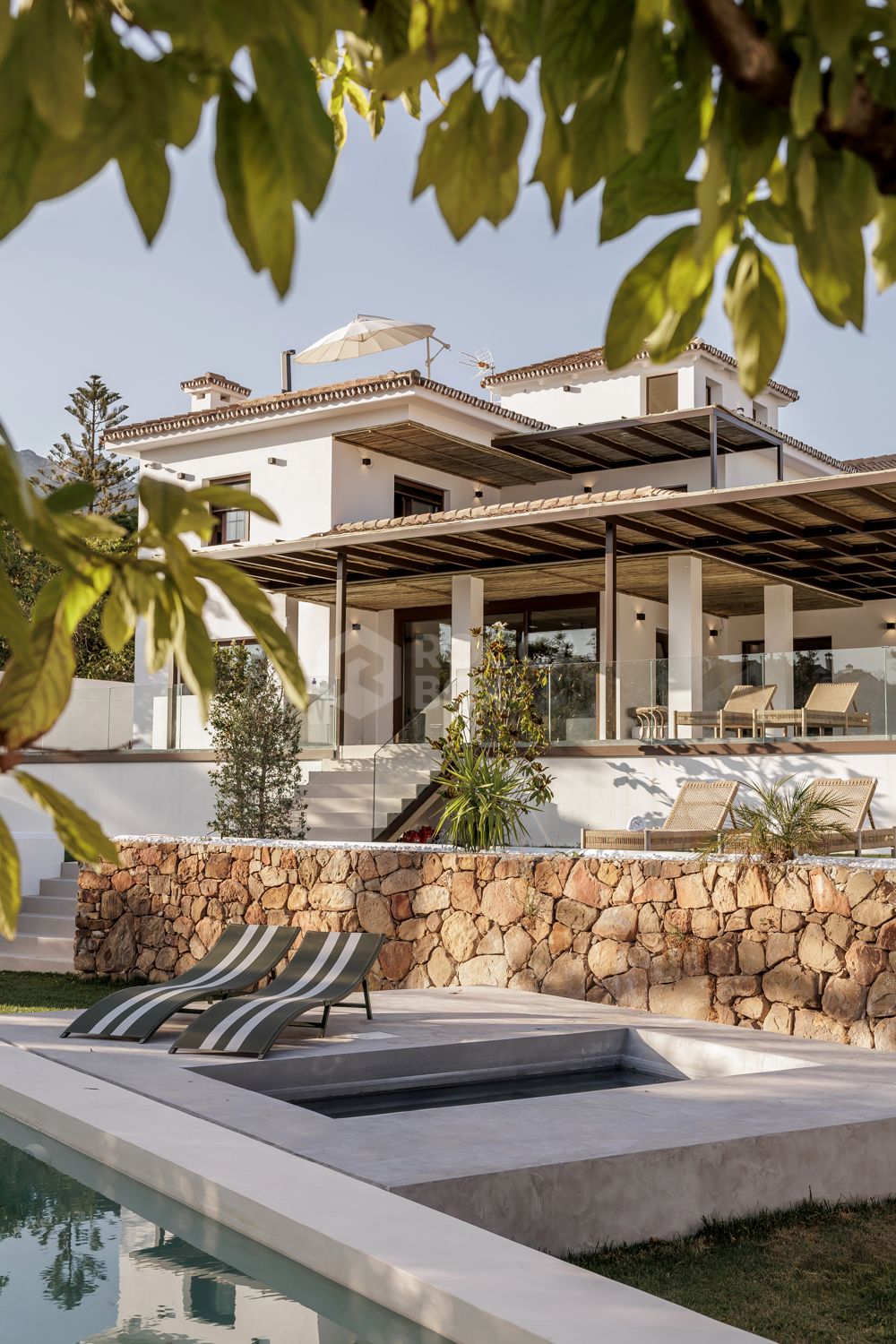 Spectacular fully renovated five bedroom villa located in La Merced, bordering Marbella's Golden Mile