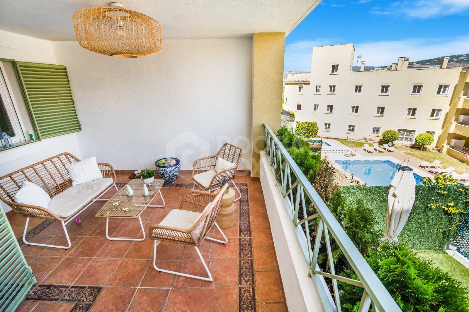 Beautifully reformed one bedroom, elevated ground floor apartment in the gated community of Brisas de Los Naranjos, Nueva Andalucia