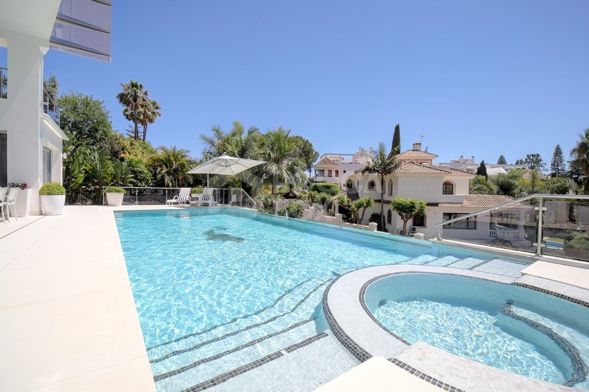 Stunning five-bedroom villa in the exclusive Golf Valley of Nueva Andalucia, Marbella