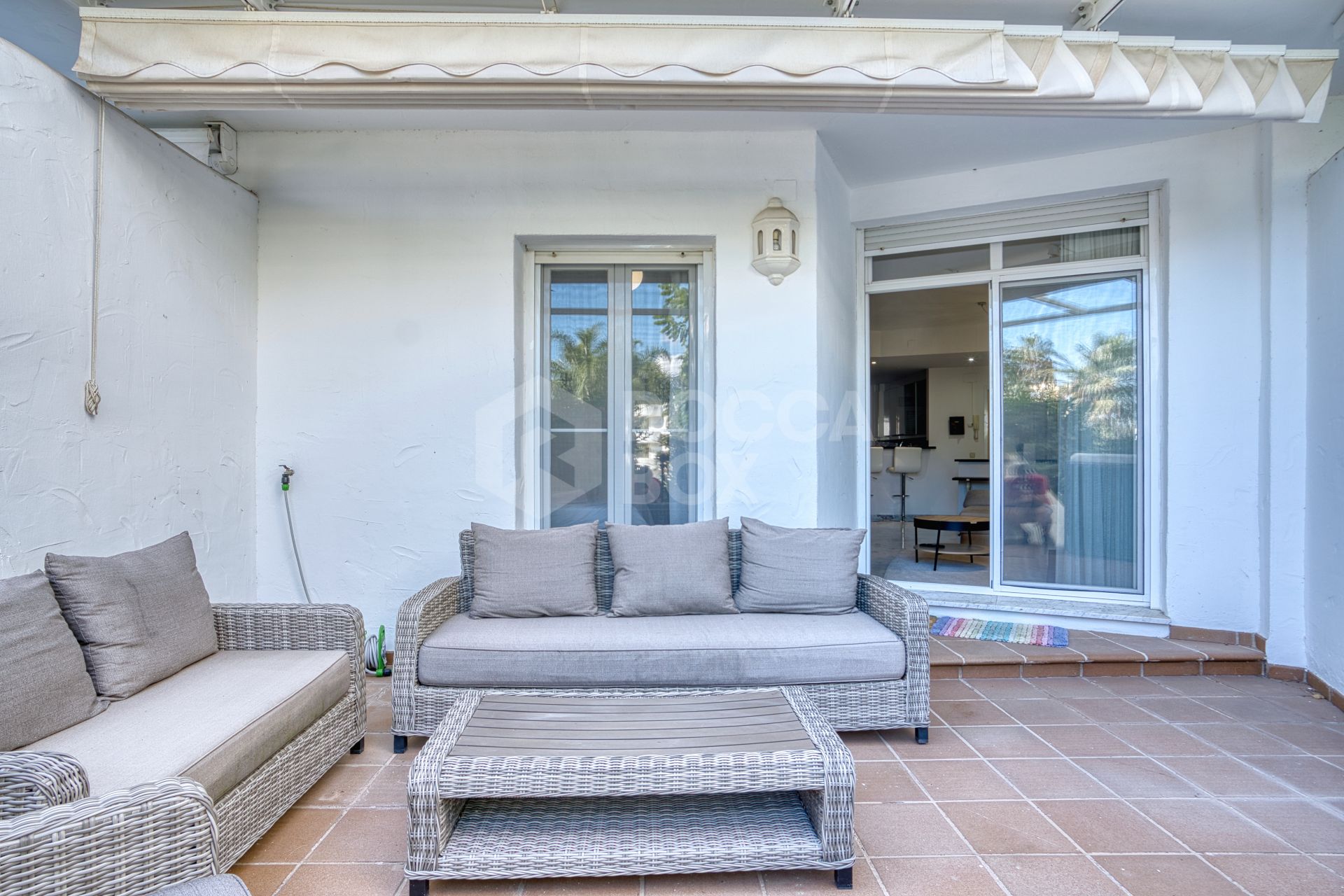 Fully renovated two bedroom, ground floor apartment in the well-known and gated community Marbella Real