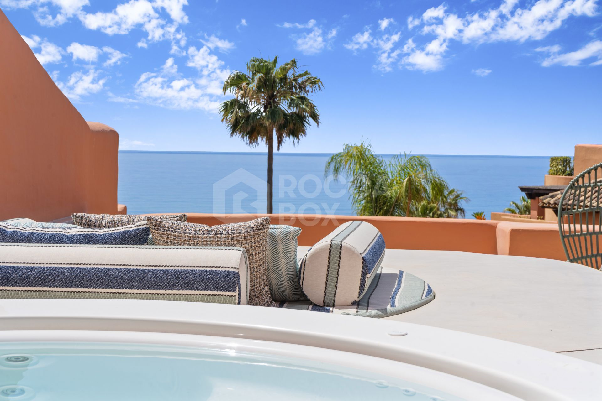 Spectacular four-bedroom, frontline beach duplex penthouse in La Morera, Reserva de Los Monteros - with amazing sea views