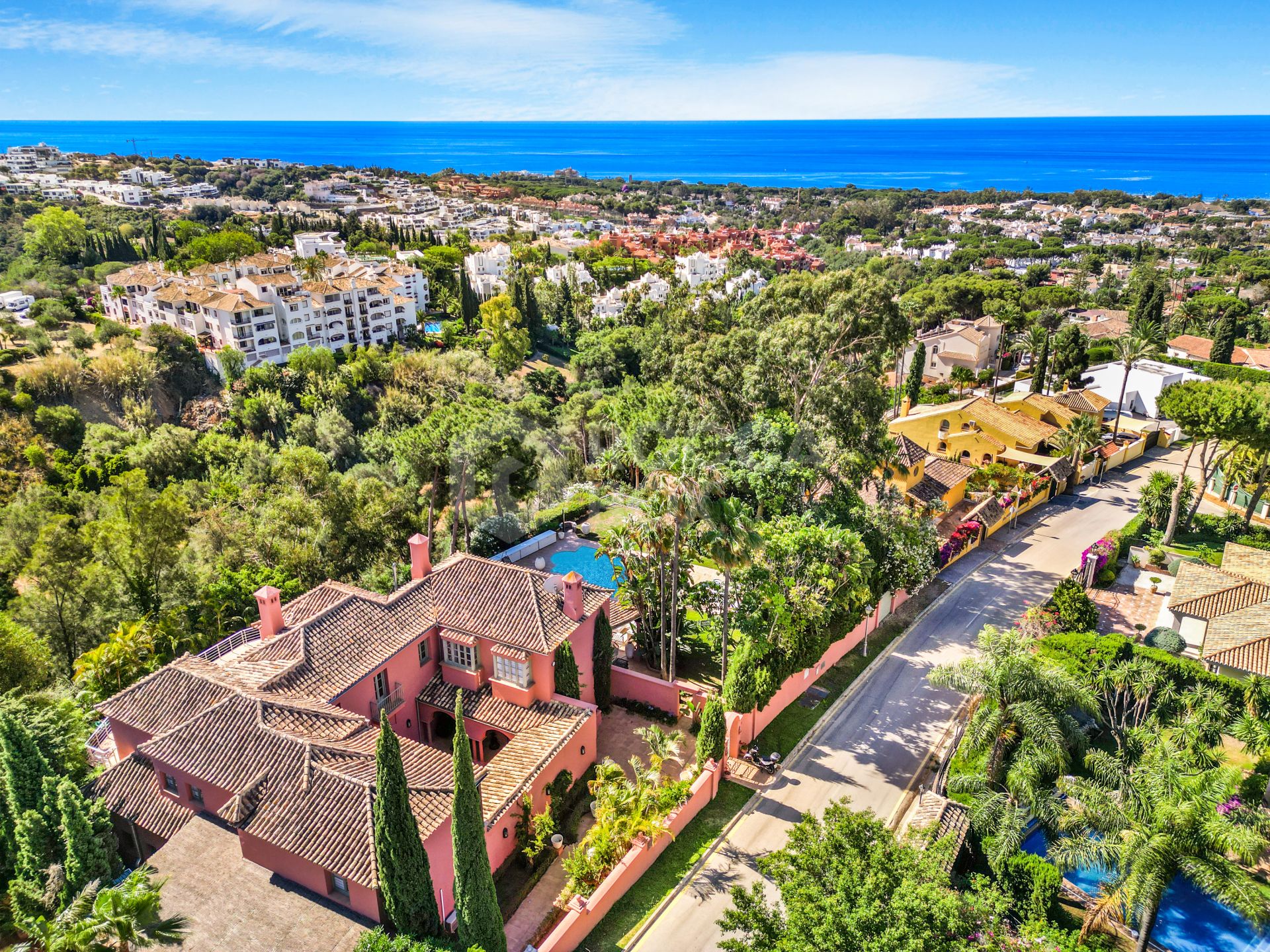 Magnificent six bedroom Villa located in Hacienda Las Chapas, Marbella, with stunning sea views