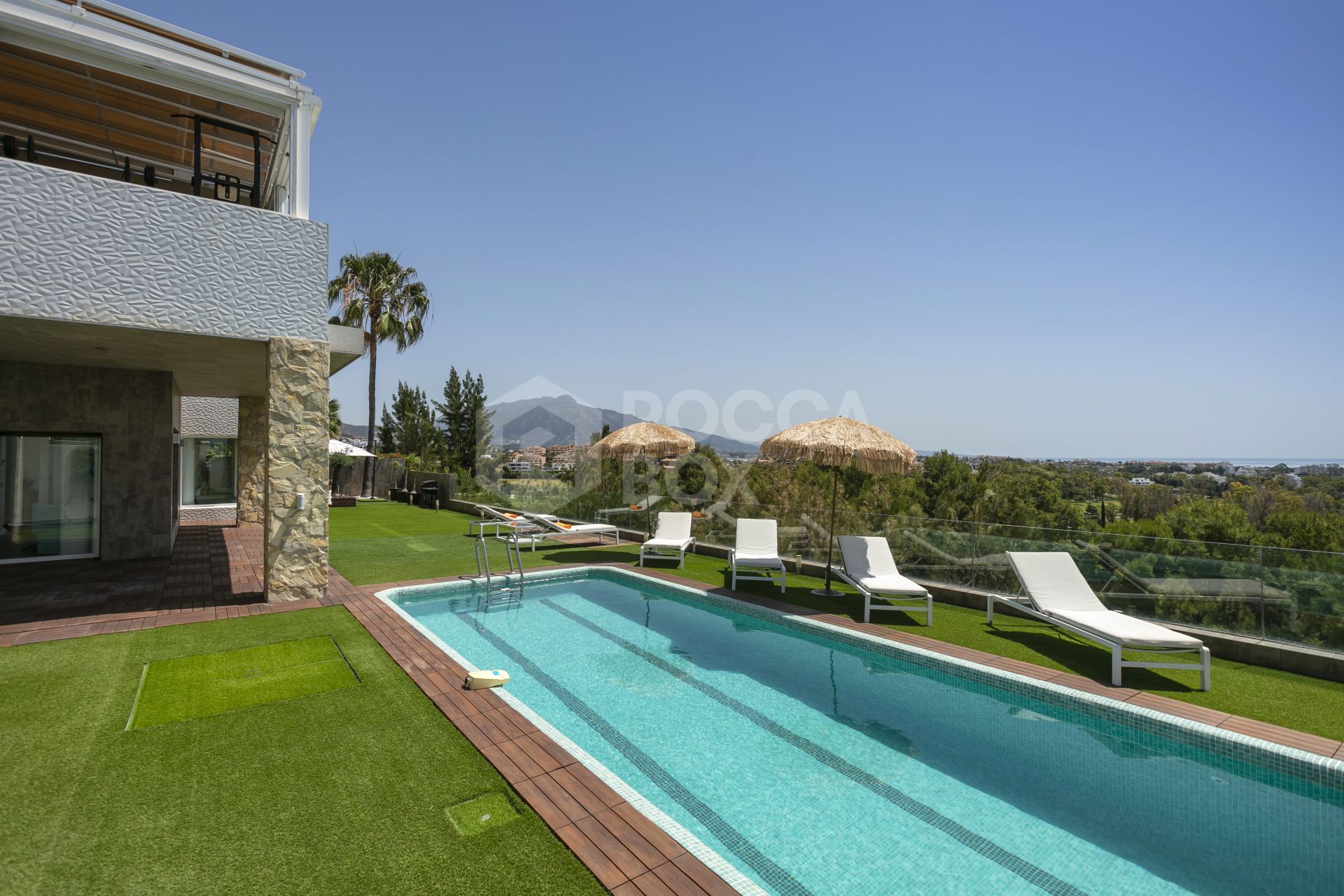 Stunning four bedroom, south facing frontline golf villa for sale in Nueva Atalaya, Benahavis, with stunning panoramic views to the sea