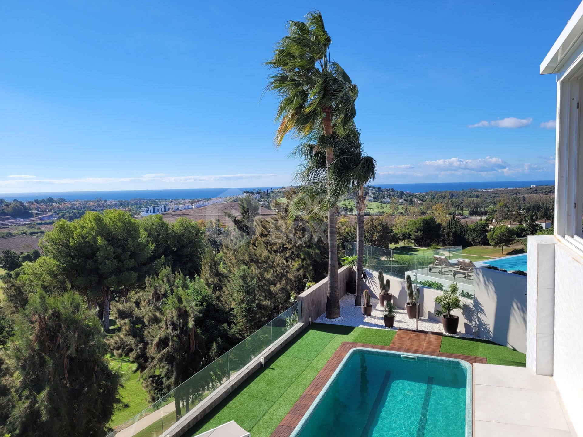 Stunning four bedroom, south facing frontline golf villa for sale in Nueva Atalaya, Benahavis, with stunning panoramic views to the sea