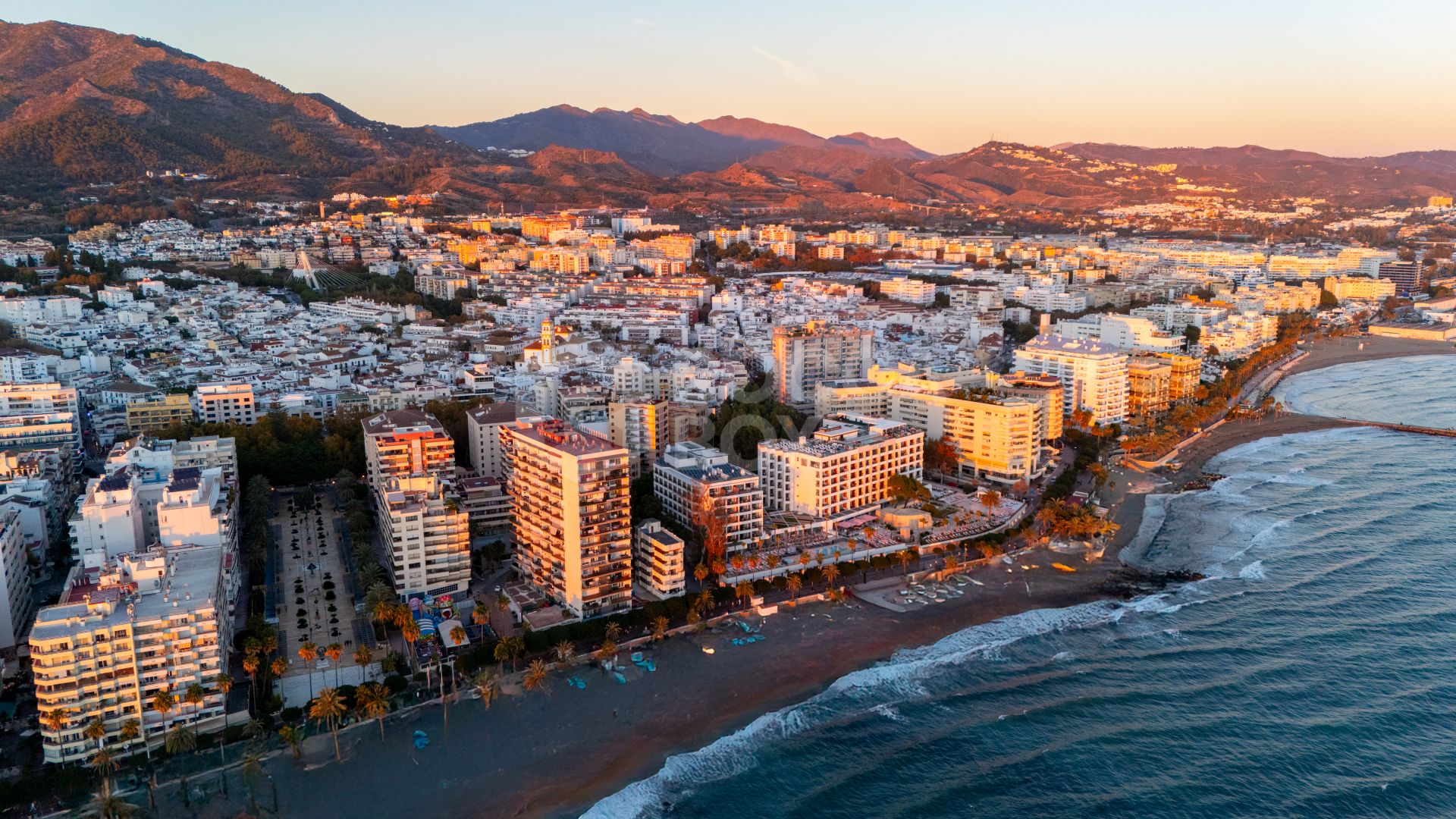 Stunning two bedroom south west facing elevated ground floor apartment in the heart of Marbella's Golden Mile