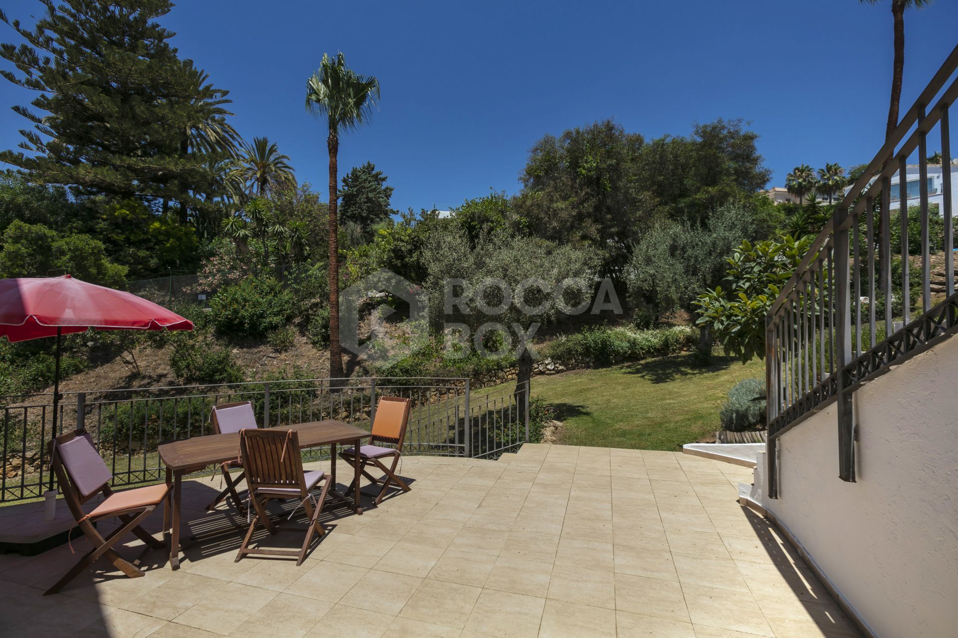 Fantastic four bedroom south west facing villa, located in a very quiet street with very good views to the sea and mountains, in El Rosario, Marbella.