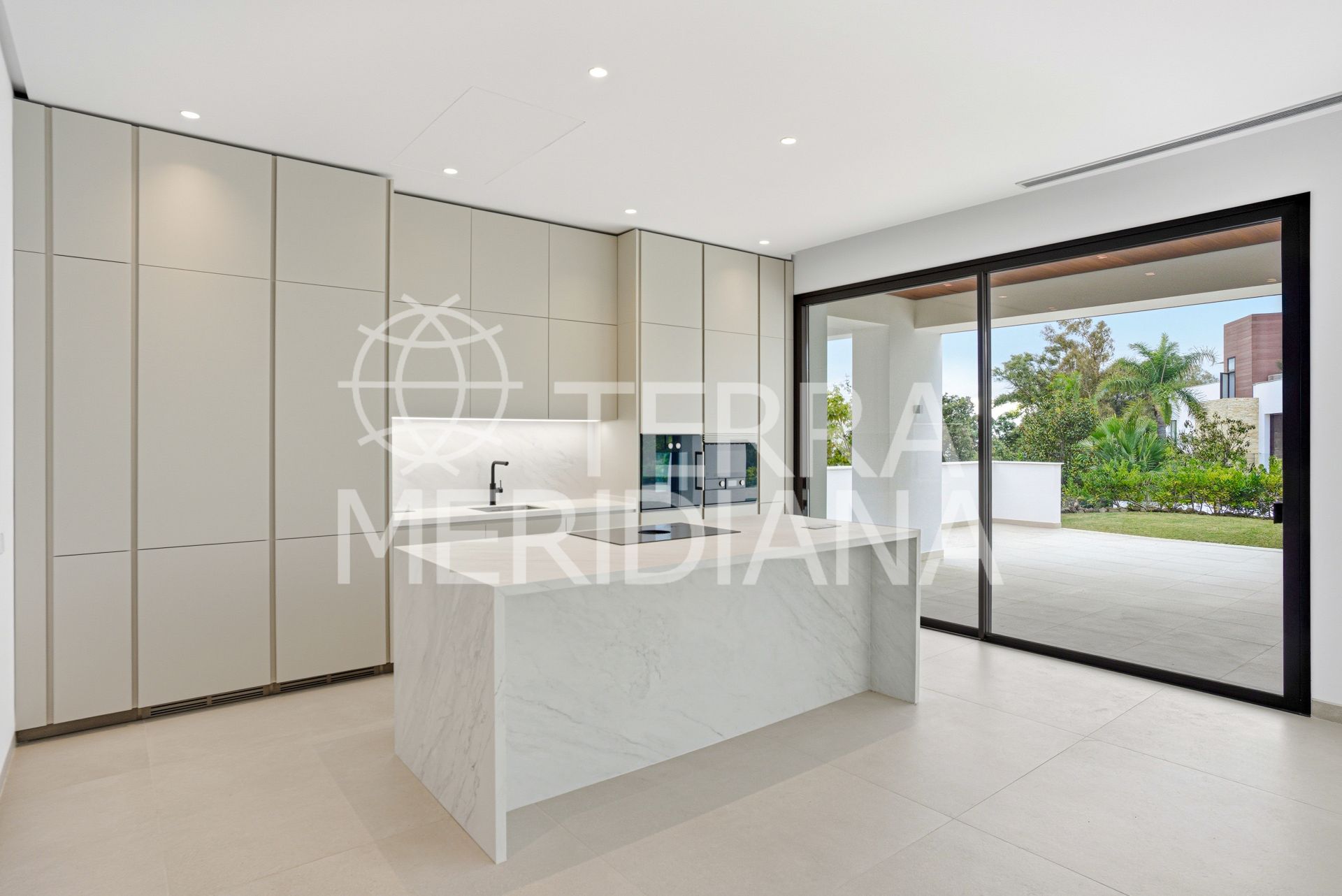 Villa in Marbella Golden Mile, Marbella