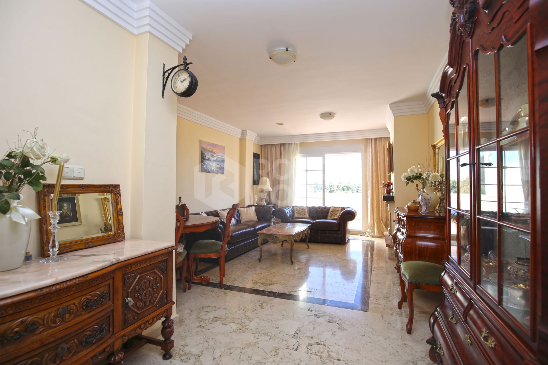 Charming one bedroom, southeast facing apartment in the gated community of Río Real