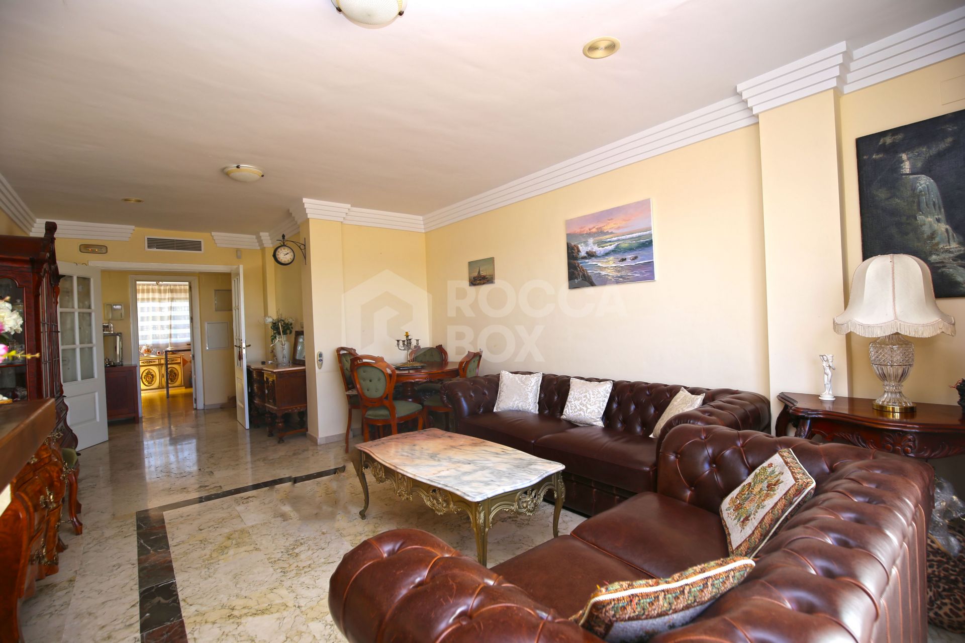 Charming one bedroom, southeast facing apartment in the gated community of Río Real