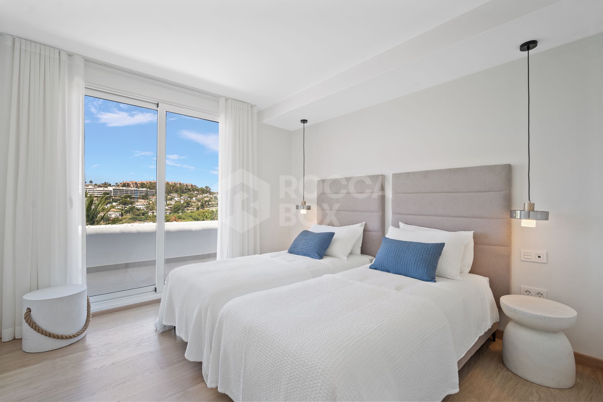 Fully renovated three bedroom penthouse in the Las Brisas – Hotel del Golf urbanization