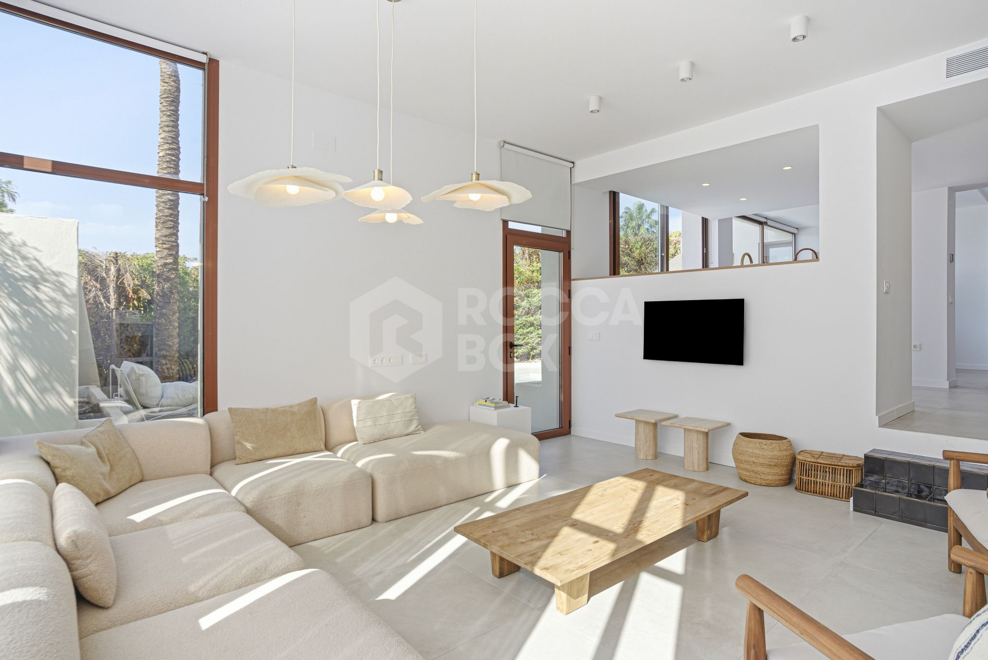 Stunning, five bedroom corner townhouse, located in the gated community of Urb. Riviera Beach in Cancelada