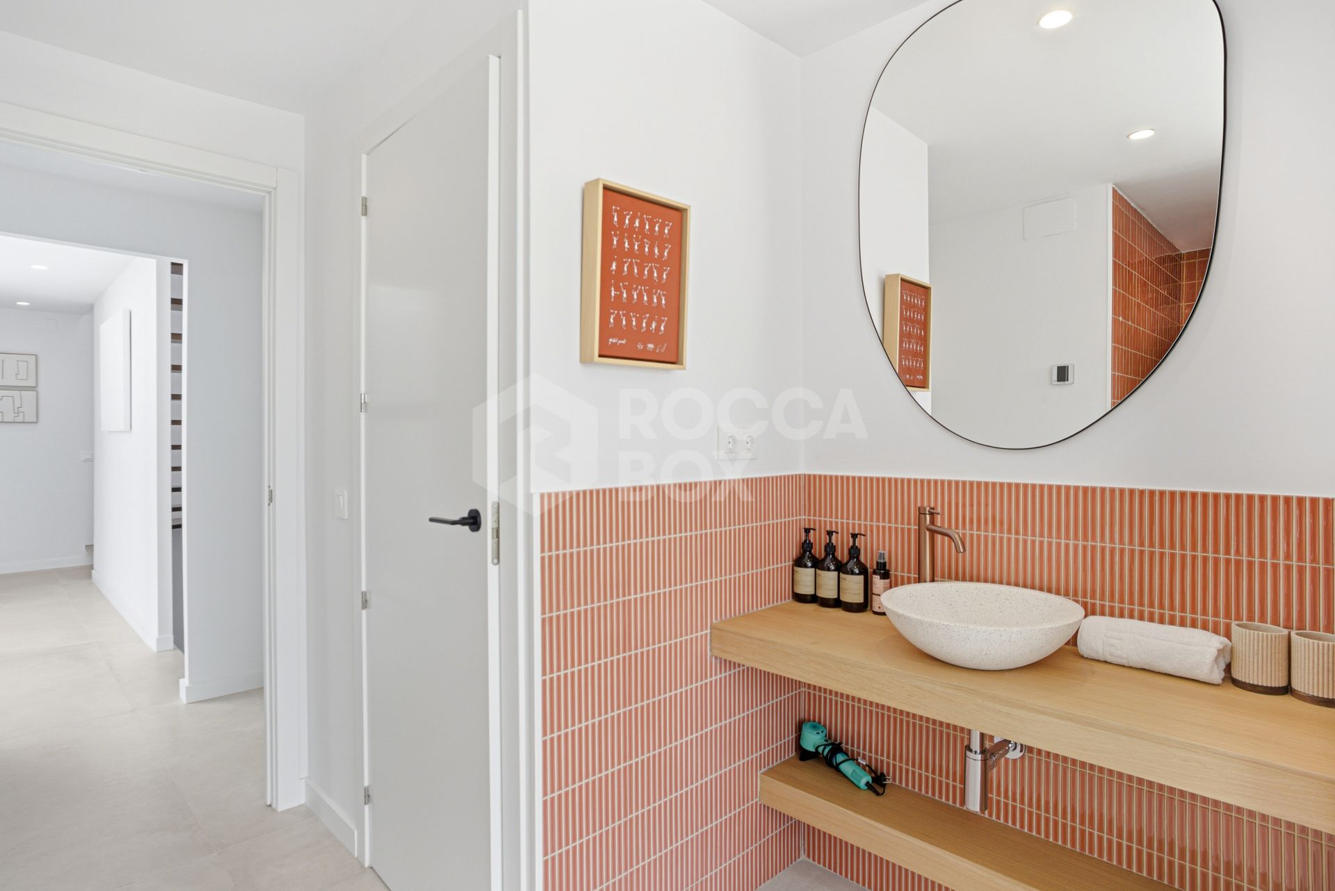 Stunning, five bedroom corner townhouse, located in the gated community of Urb. Riviera Beach in Cancelada