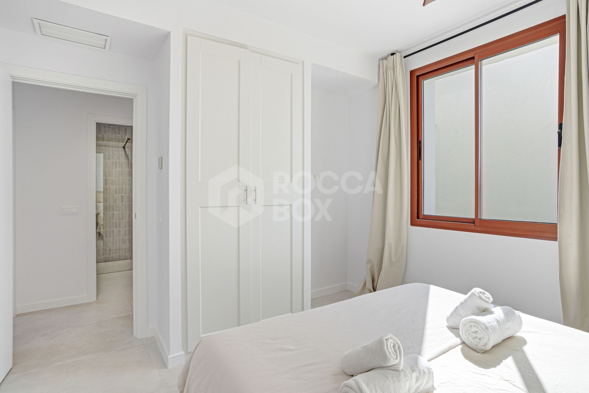 Stunning, five bedroom corner townhouse, located in the gated community of Urb. Riviera Beach in Cancelada