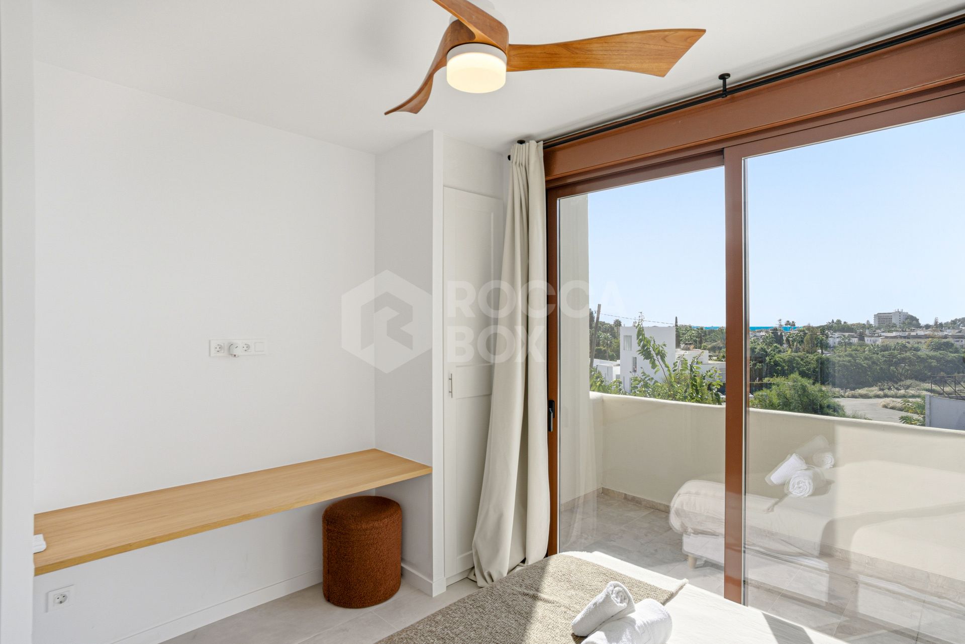 Stunning, five bedroom corner townhouse, located in the gated community of Urb. Riviera Beach in Cancelada